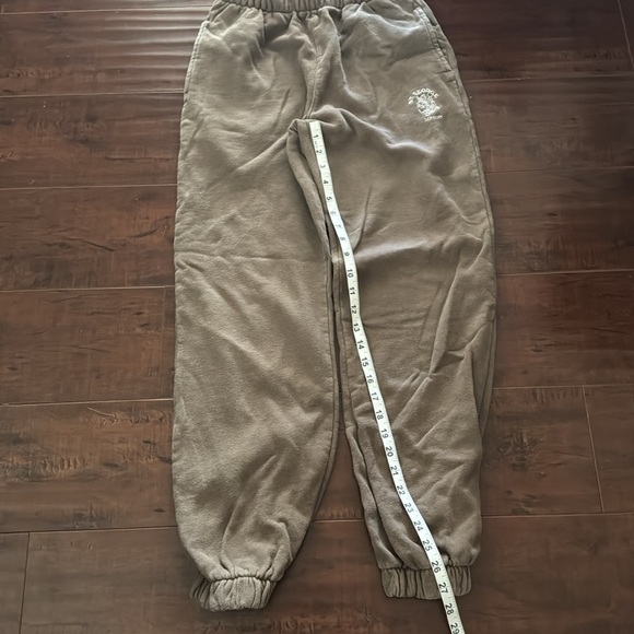 Brandy Melville Rosa Sweatpants Brown St. George London, EUC! - Picture 6 of 7